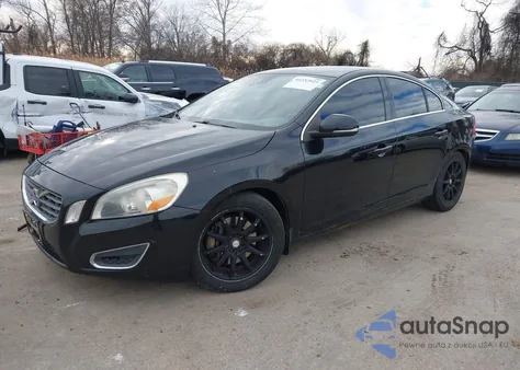 2012 Volvo S60 T5 z USA, uszkodzony, nr VIN YV1622FS0C2101454